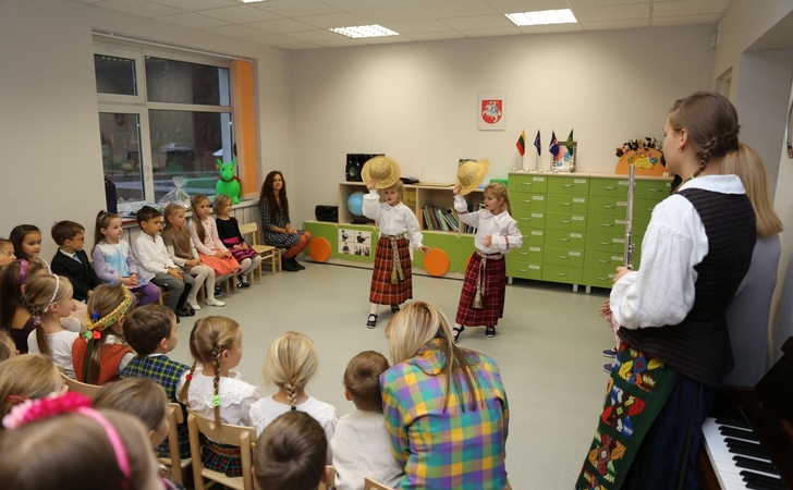 Rajono vaikų darželiuose švenčiamos įkurtuvės