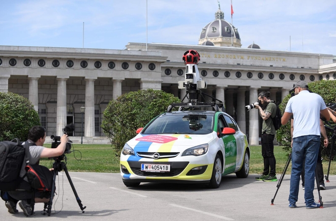 Atvėrė duris „Google Street View“