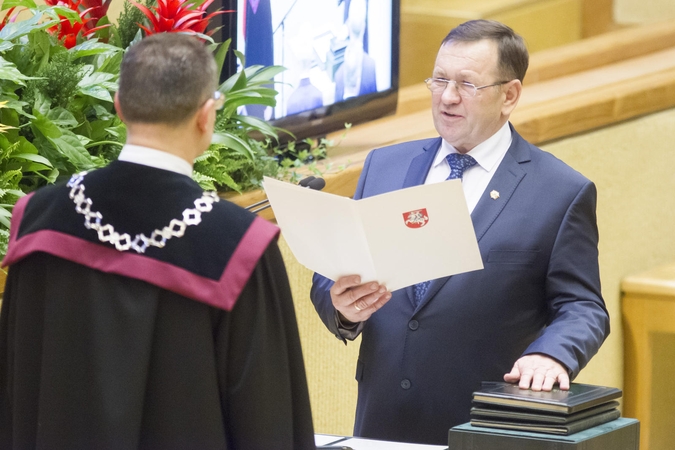 Prokurorai pradėjo tyrimą dėl K. Pūko seksualinio priekabiavimo