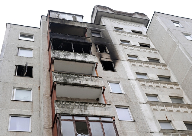 Po Šilainių gaisro neįgalus likęs vaikinas prašo 1 mln. litų 