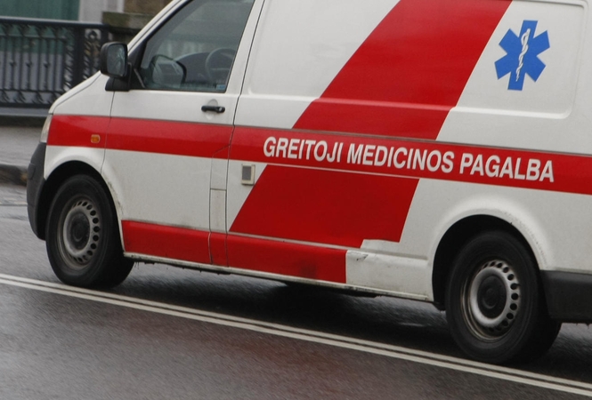 Klaipėdoje pakeliui į ligoninę mirė peiliu sužalotas vaikinas