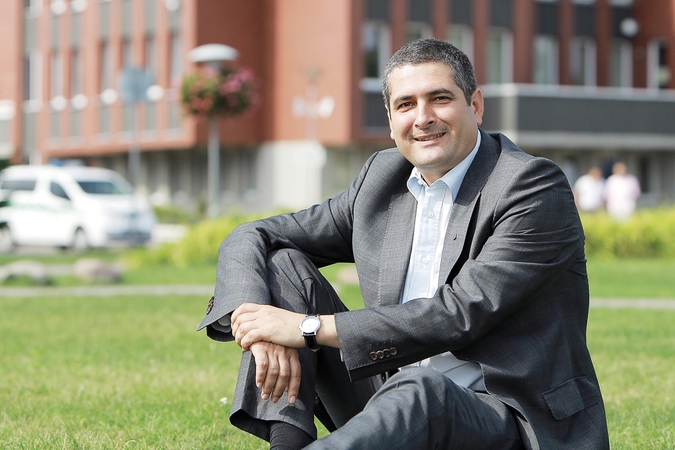 D. Jasaitis.