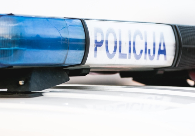 Šiauliuose sulaikyta vaiką už plaukų tampiusi moteris