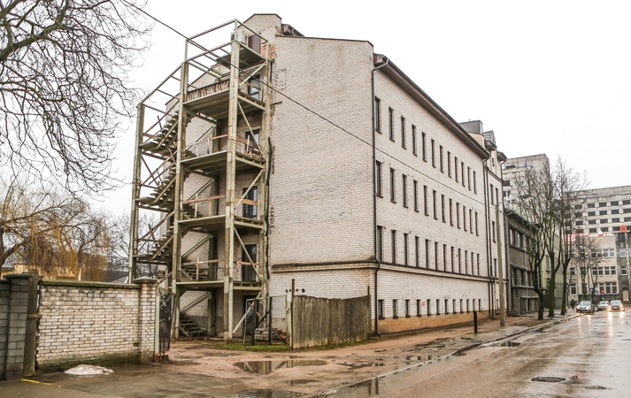 Krikščioniškųjų gimdymo namų statyba bunda iš komos