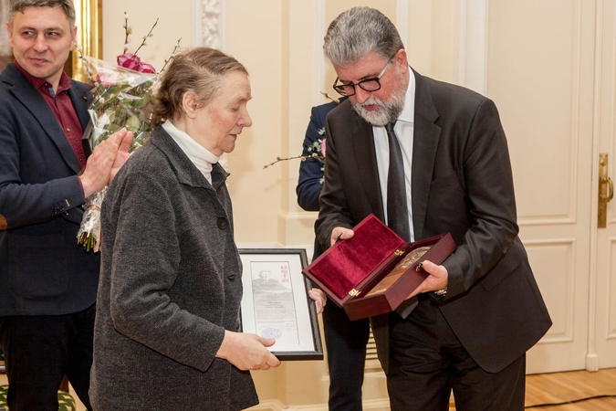 Tolerancijos žmogumi išrinkta rašytoja V. Juknaitė