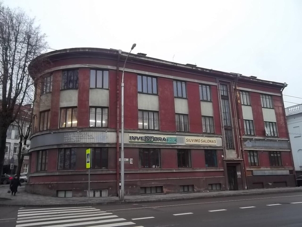 K. Donelaičio gatvės korpuse buvo įsikūręs garsusis I. Arbit Blato muzikos instrumentų salonas