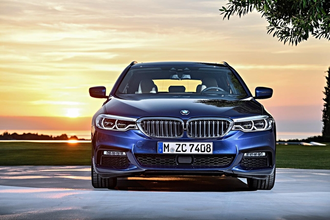 BMW pristato naują penktos serijos universalą „Touring“