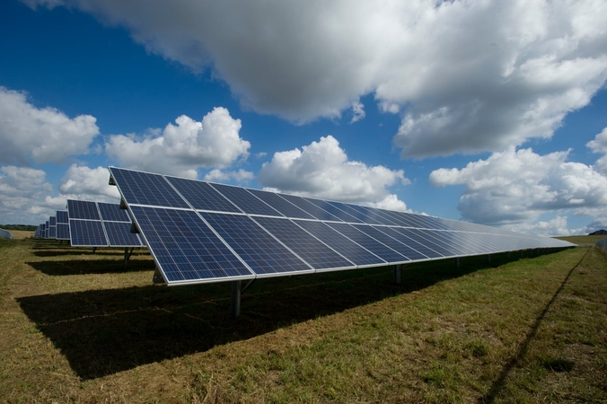 Vis daugiau Kauno rajono švietimo įstaigų elektrą gamins saulės kolektoriai