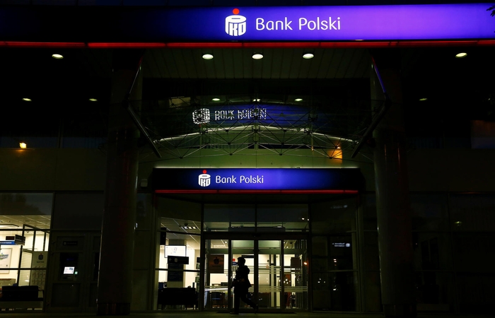 Lenkijos PKO gali įsigyti susijungusius "Nordea" ir DNB bankus