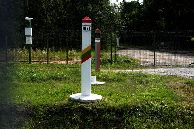 400 km tvorą pasienyje su Baltarusija siūlo statyti 12 bendrovių