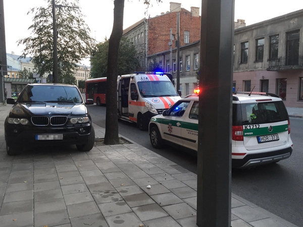Sujudimas Kauno centre: sustabdytame BMW – du galimi narkomanai