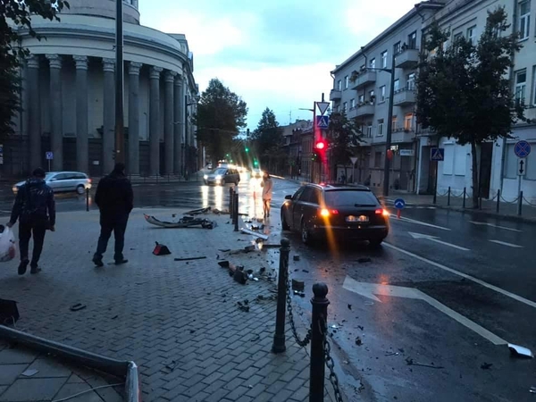 Po eismo įvykio Kauno centre nebeliko šviesoforo