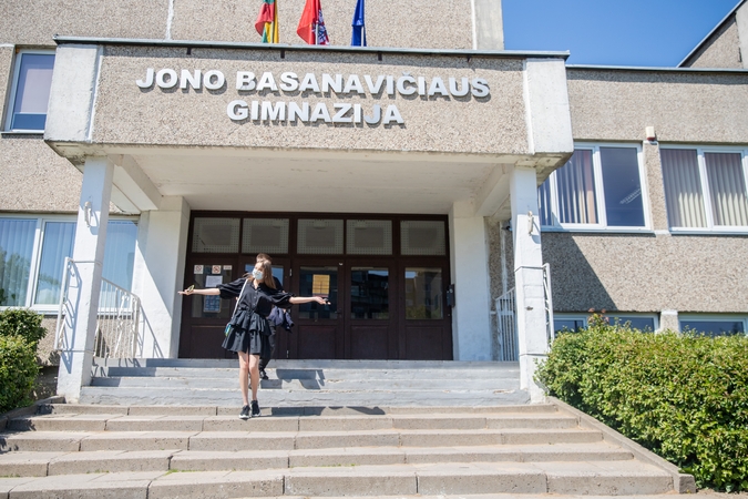 Įspūdžiai: lietuvių kalbos egzamino temos – lengvos, po jų – į kariuomenę, studijas ir darbus