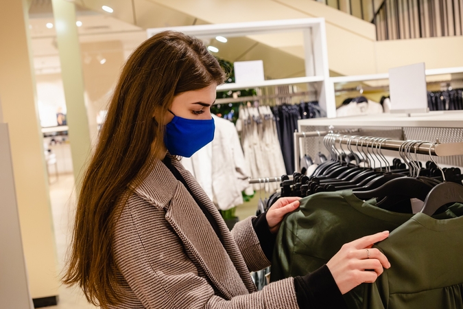 Lietuvoje ir vėl smarkiai kyla kainos: ekspertai nurodo tris pagrindines priežastis