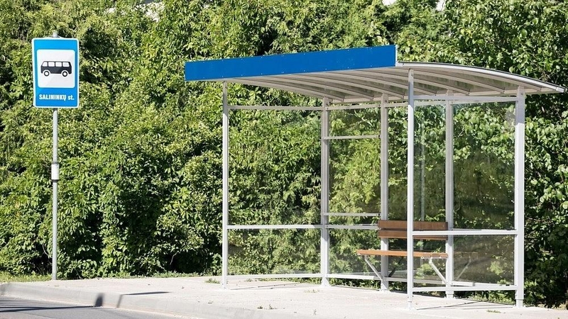 Vilniaus viešojo transporto stotelėse įrengiami nauji paviljonai