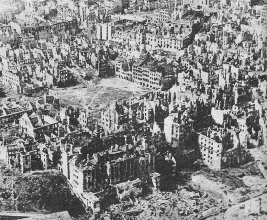 Varšuva 1945 m.