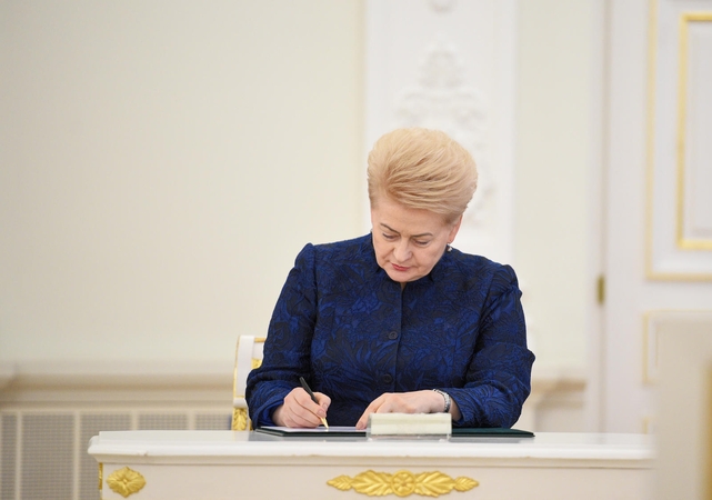 Prezidentė priėmė devynių teisėjų priesaikas