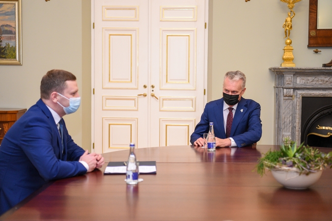 Simonas Kairys ir Gitanas Nausėda