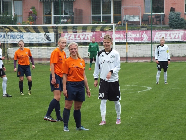 Šiaulių „Gintros-Universiteto“ futbolininkės vėl tapo šalies čempionėmis