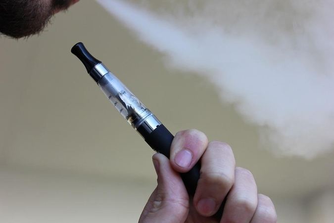 „Philip Morris“ gina teisę teikti informaciją apie bedūmes alternatyvas