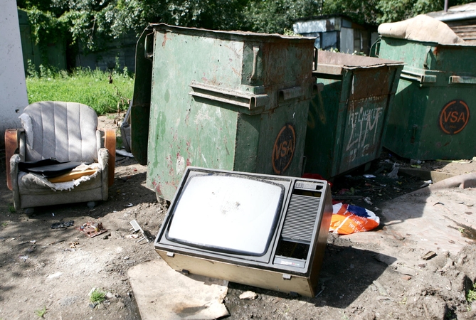 Augančios atliekų krūvos signalizuoja apie gerėjantį gyvenimą?