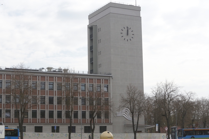 Klaipėdos muzikinio teatro laikrodžio rodyklės – vis dar sustingusios