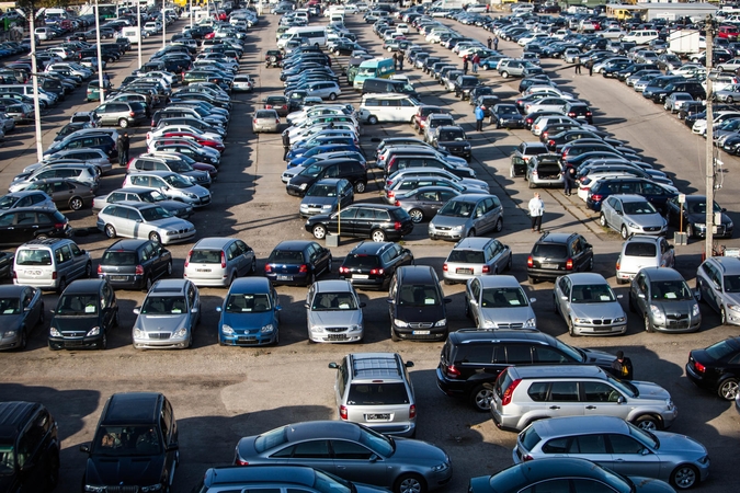 Automobiliai – tik dalis turgaus paveikslo
