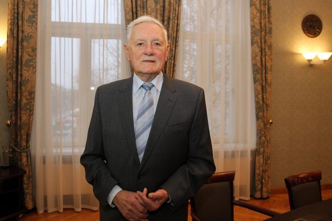 V. Adamkus džiaugiasi Kauno sprendimu priglausti Vytį