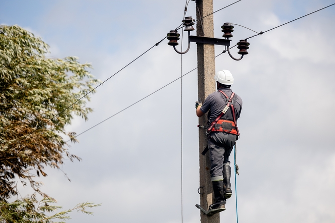 ESO vadovas: artimiausiomis dienomis tūkstančiai gyventojų dar neturės elektros