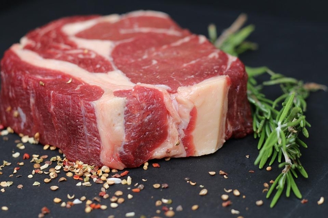Lietuvoje uždrausta parduoti 80 kg nesaugios lenkiškos jautienos