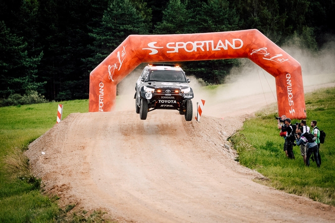 B. Vanagas į „Rally Estonia“ trasas išvažiavo su sirenomis