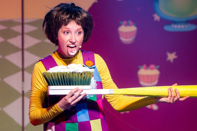 Kakė Makė atkeliauja į „Domino“ teatrą