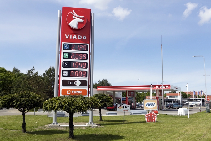 Atidaryta rekonstruota „Viados“ degalinė Priestočio gatvėje