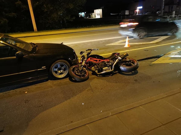 Jurbarko gatvėje susidūrė BMW ir motociklas