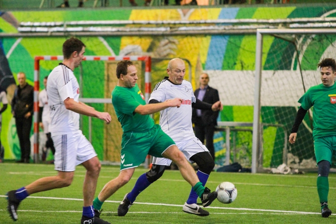 Kalėdų nuotaikos sėmėsi futbolo aikštėje