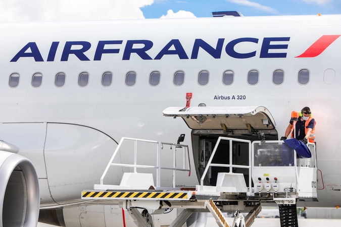 „Air France“ atleis 7 580 darbuotojų