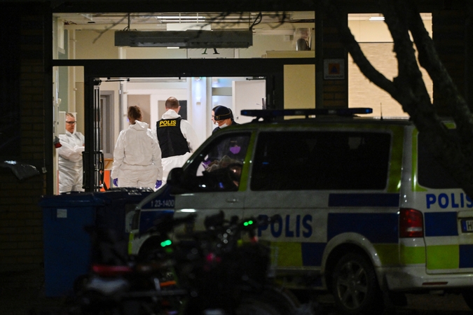 Šalies lyderiai reiškia užuojautą šaudynių Švedijoje aukoms