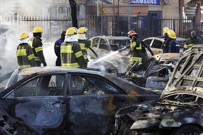 Nigerijos sostinėje per bombos sprogimą žuvo 21 žmogus, dar 17 sužeisti