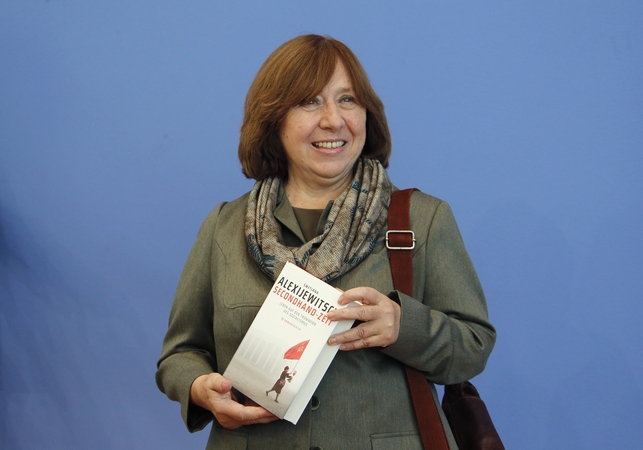 Baltarusių rašytoja Sviatlana Aleksijevič 2015 m. tapo Nobelio literatūros premijos laureate