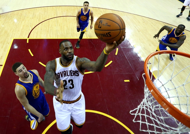 NBA lygos finale „Golden State Warriors“ trečiąsyk įveikė „Cavaliers“ ekipą