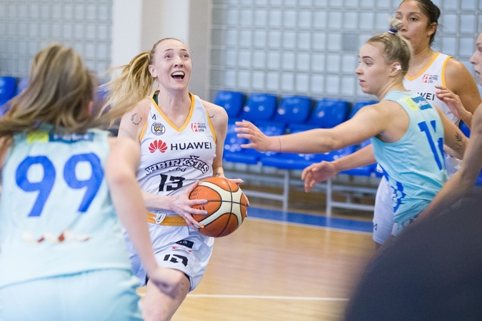 Atkaklų mūšį laimėjusi „Kibirkštis-MRU“ – per žingsnį nuo čempionių titulo