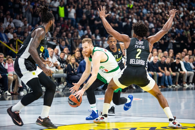  			 Išvykos – be pergalių: K. Punterio nesulaikęs „Žalgiris“ krito Belgrade