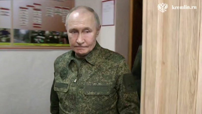 Putinas kariuomenei įsakė „visiškai išlaisvinti“ Kursko sritį