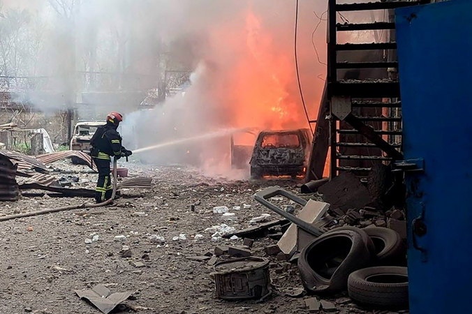 Ukrainos Kryvyj Rihe per rusų raketos smūgį žuvo 12 žmonių 