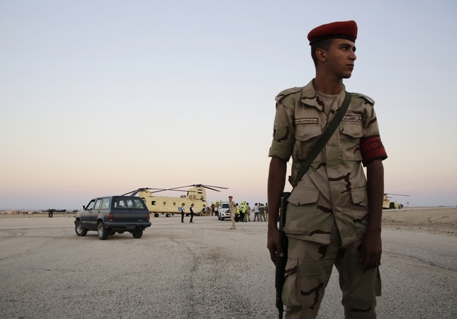 Per oro pajėgų pratybas sudužo Egipto karinis mokomasis lėktuvas, žuvo jo įgula