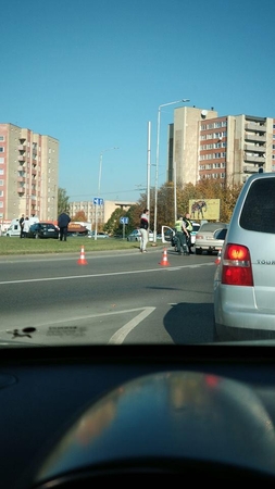 Per automobilių avariją Pramonės prospekte moterį ištiko šokas