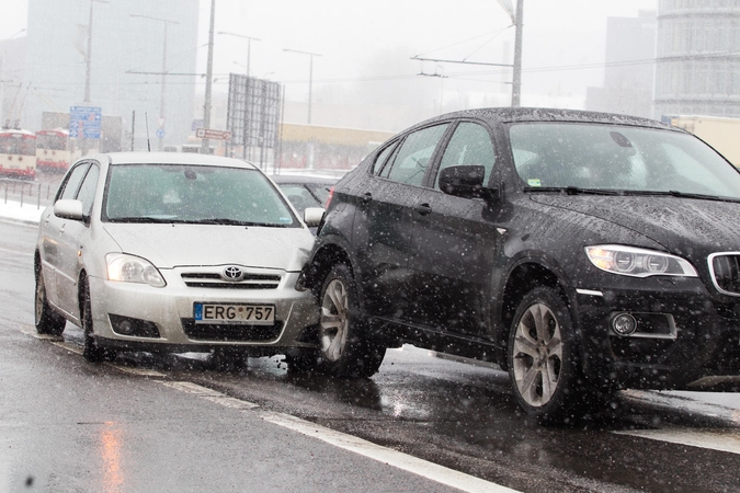 Advokatė: bylos dėl plikledžio sukeltų įvykių jau greitai turėtų atsirasti teisme