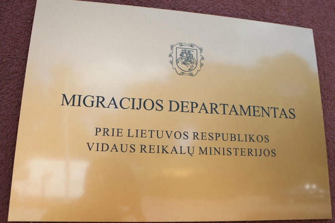 Migracijos departamente vėluoja vizų išdavimas