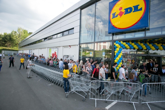 Eiles prie „Lidl“ lėmė mažos kainos, smalsumas ir sėkminga reklaminė kampanija 