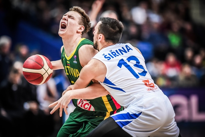 Lietuvos krepšininkams artimiausias "EuroBasket" atrankos rungtynes teks žaisti mieste, kurį išrinks FIBA